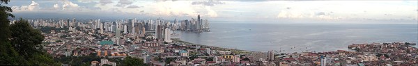 00003 1024px-Panama_city_panoramic_view_from_the_top_of_Ancon_hi